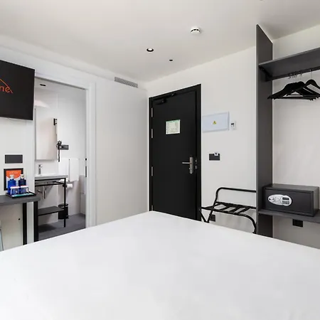 Arena Zone Hotel