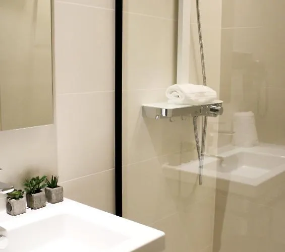 Hotel Arena Zone Hotel&café