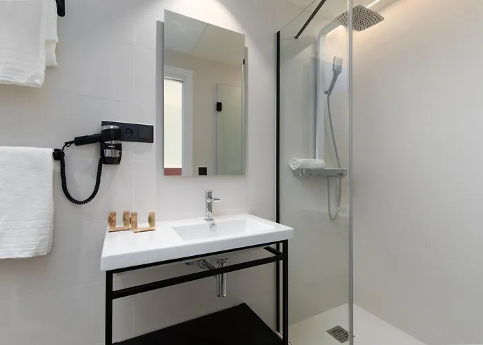 Arena Zone Hotel&café 3*