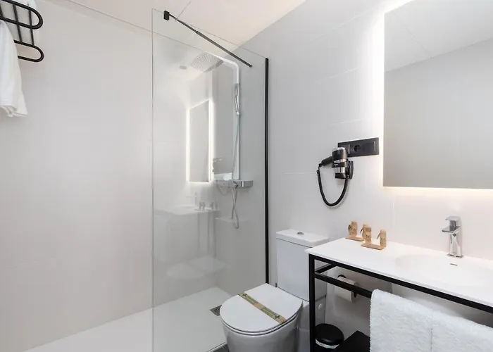 Hotel Arena Zone Hotel&café